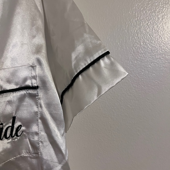 Embroidered Bride - Picture 3 of 4